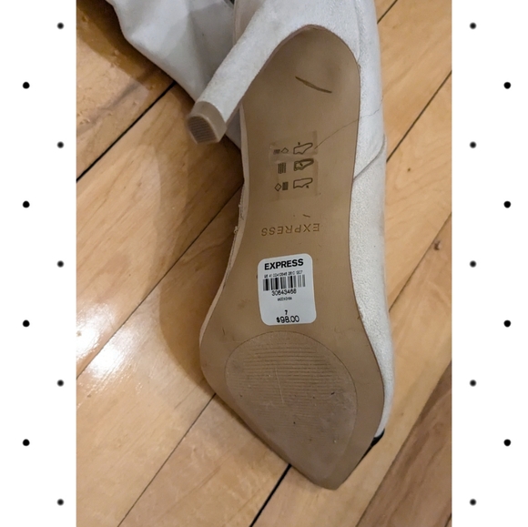 Chic Express Cream Knee-High Boots with Black Toe - Picture 3 of 9